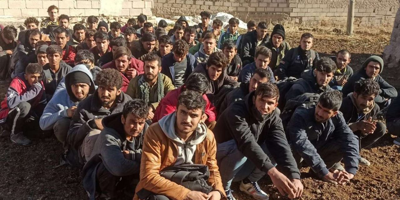 Van'da 188 düzensiz göçmen yakalandı