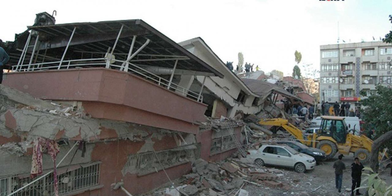 Van’da yaşanan büyük depremin üzerinden 10 yıl geçti