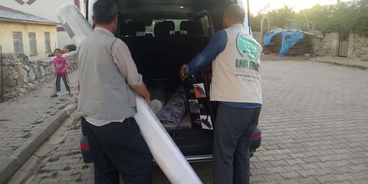 Bingöl Umut Kervanı düzenlediği TV programı ile toplanan yardımları muhtaç aileye ulaştırdı