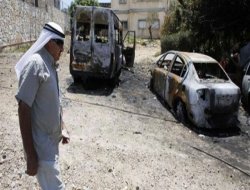 Yahudiler Filistinlilerin Araçlarını Yaktı