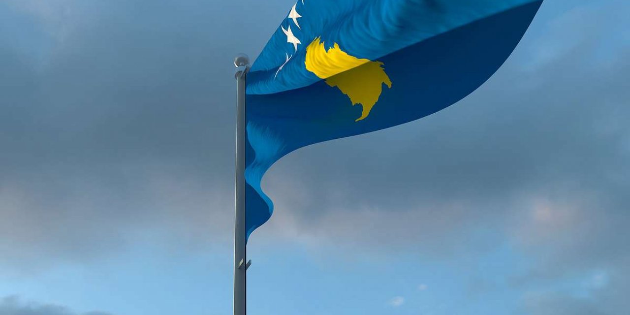 Kosova 2 Rus diplomatı 'istenmeyen kişi' ilan etti