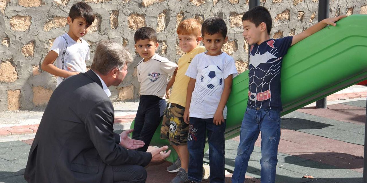 HÜDA PAR’ın Kayapınar Belde Belediyesi Başkanı Özhan hizmetleriyle adından söz ettiriyor