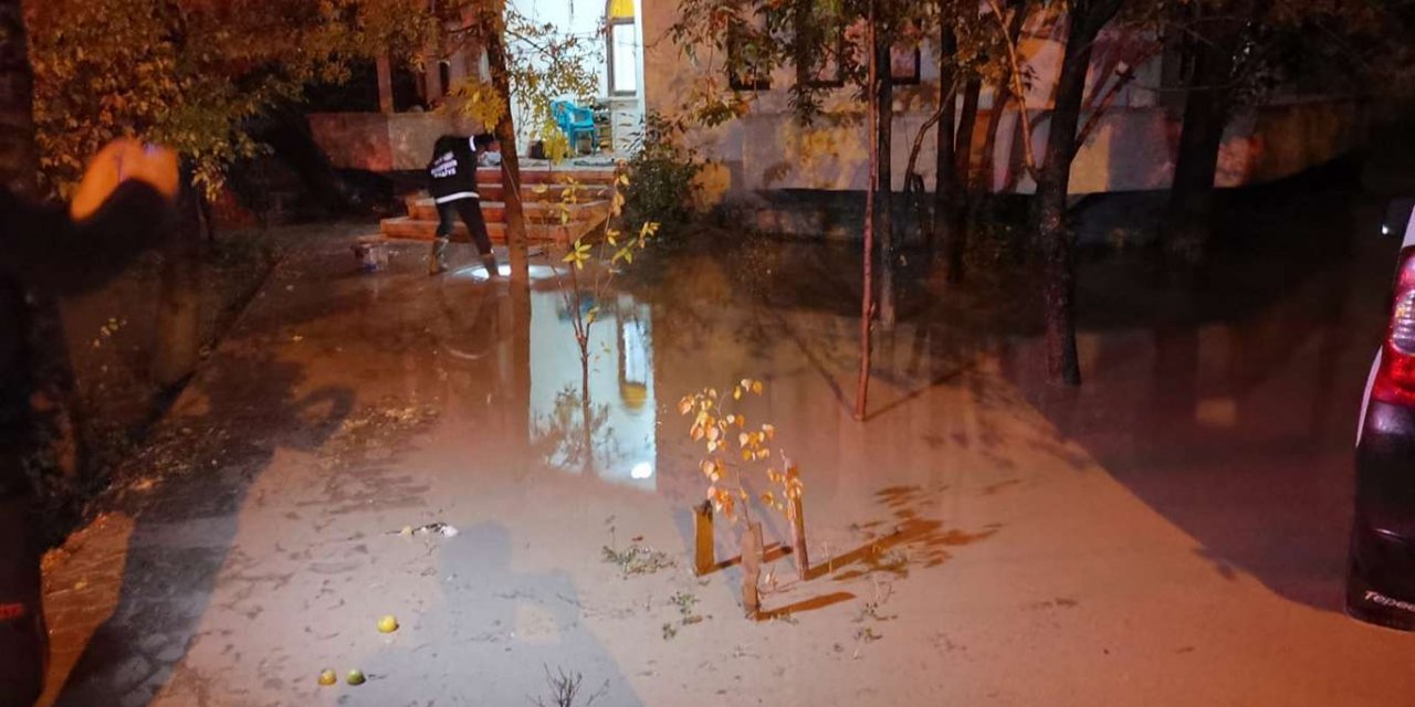 Van'da su taşkınları meydana geldi