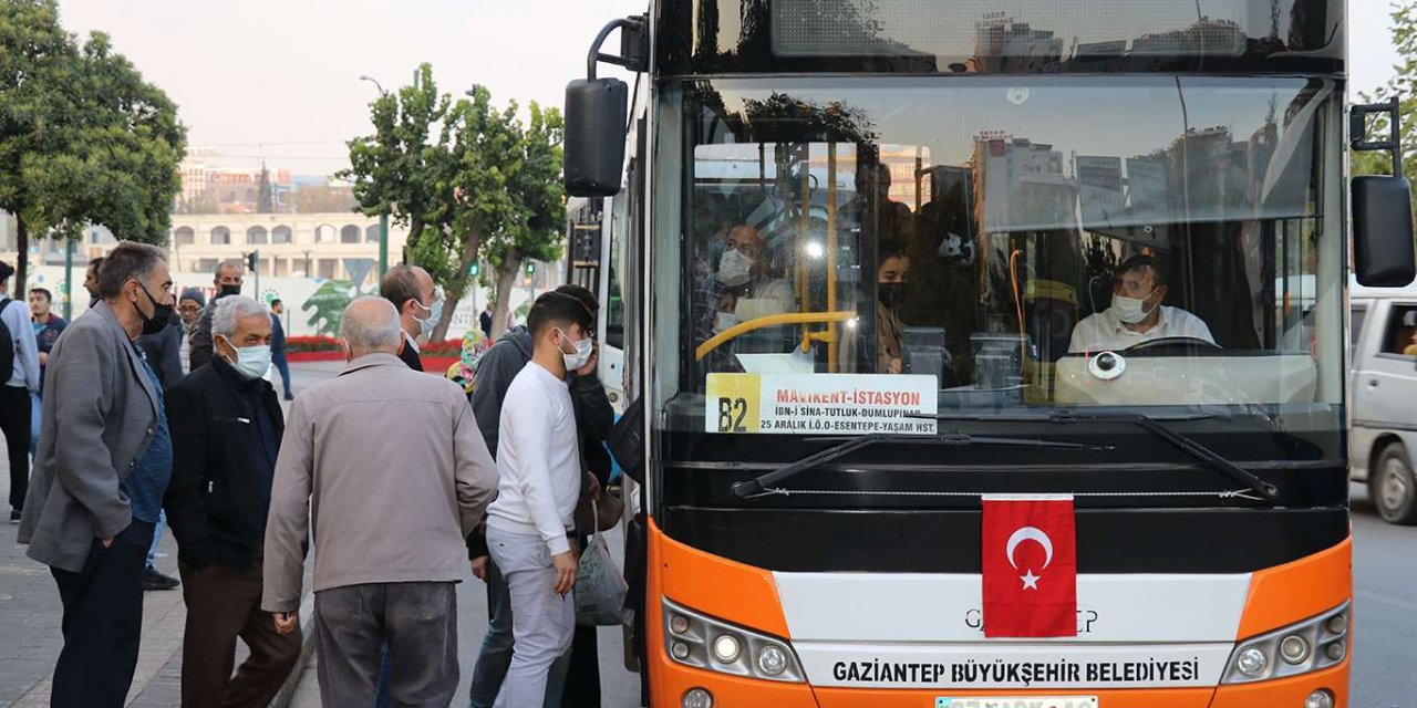 Gaziantep’te toplu taşıma araçları yetersiz kalıyor