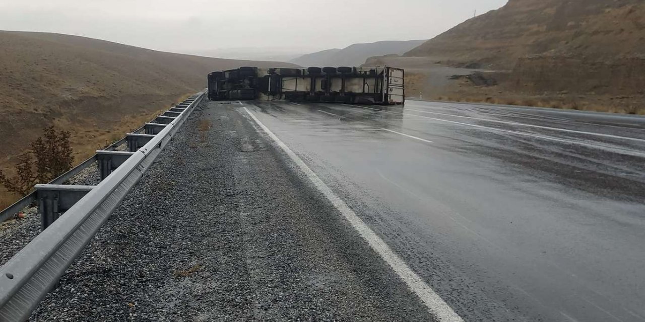 Van-Hakkâri karayolunda trafik kazası