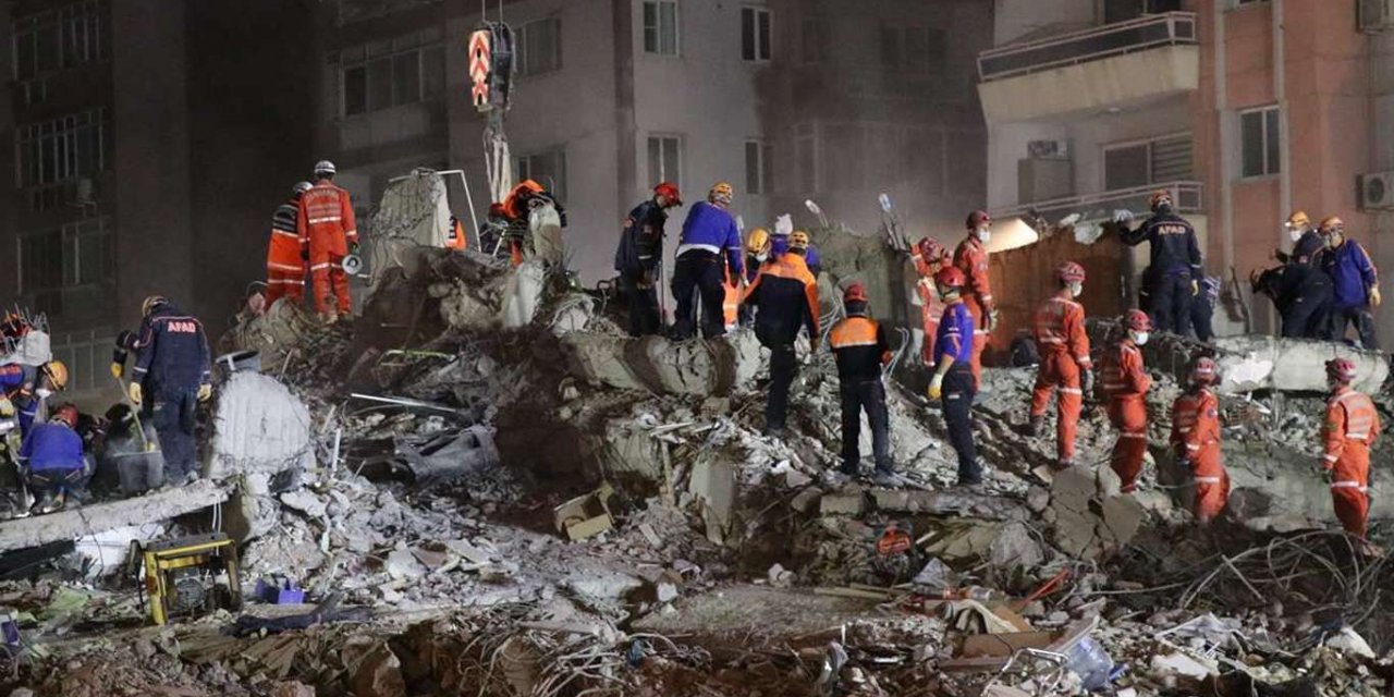 117 kişinin vefat ettiği İzmir depreminin üzerinden 1 yıl geçti