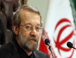 Davutoğlu û Larîcanî Hevûdin Tenkîd Kir