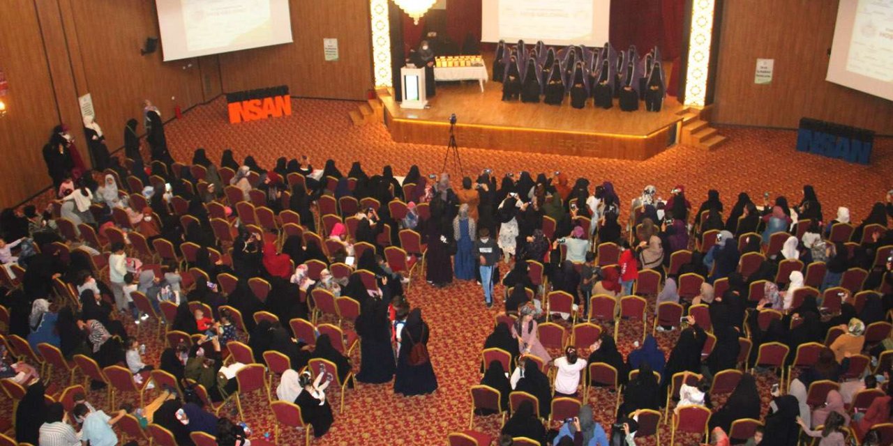 İTTİHADUL ULEMA'nın yetiştirdiği kız talabeler Adana’da icazetlerini aldı