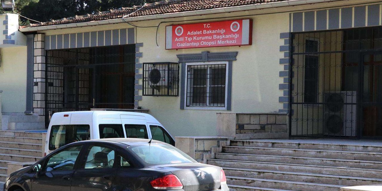 Gaziantep'te eşi tarafından bıçaklanan kadın hayatını kaybetti