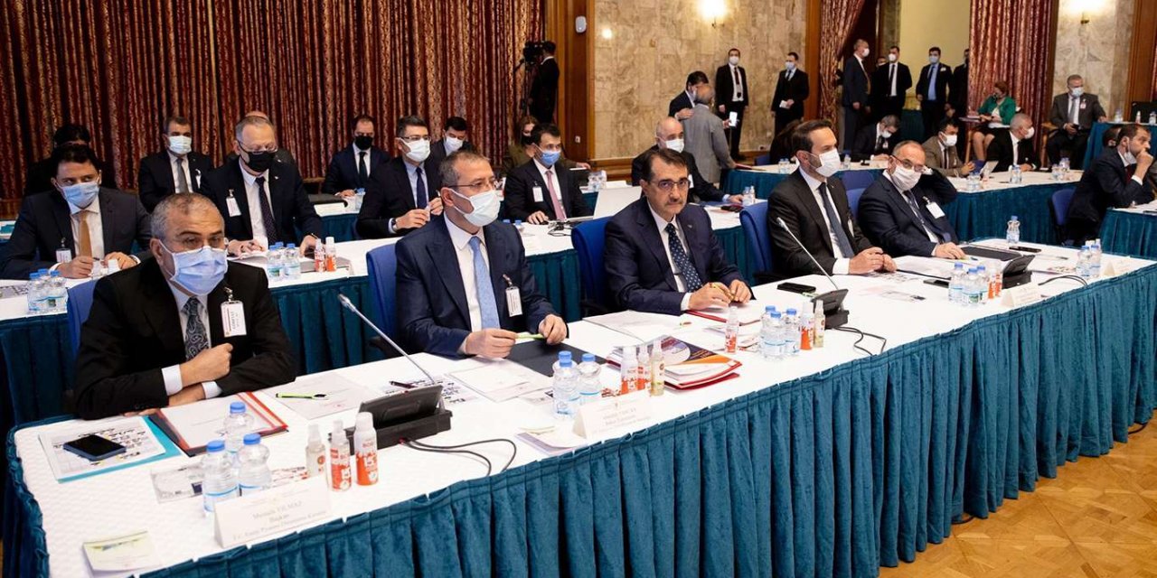 Bakan Dönmez: Doğalgaz ve elektrikte sıkıntı yaşamayacağız