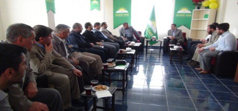 Bitlis'te Sendikalar HÜDA PAR'ı ziyaret etti