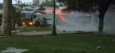 Gezi Parkı'nda nöbet tutanlara müdahale