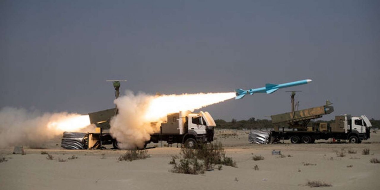İran'dan "Zülfikar-1400" askeri tatbikatı