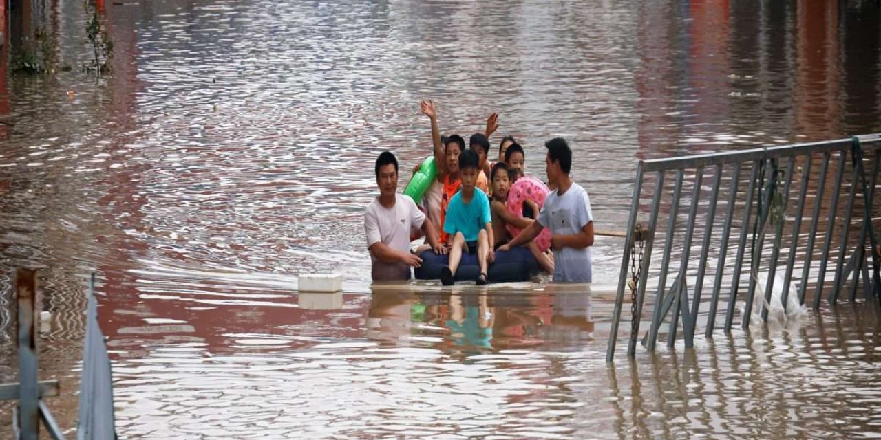 Çin'in farklı bölgelerinde yaşanan sellerin bilançosu ağır oldu