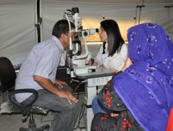 Mülteciler göz taramasından geçirildi