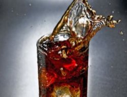 Fazla kola içtiği için hayatını kaybetti