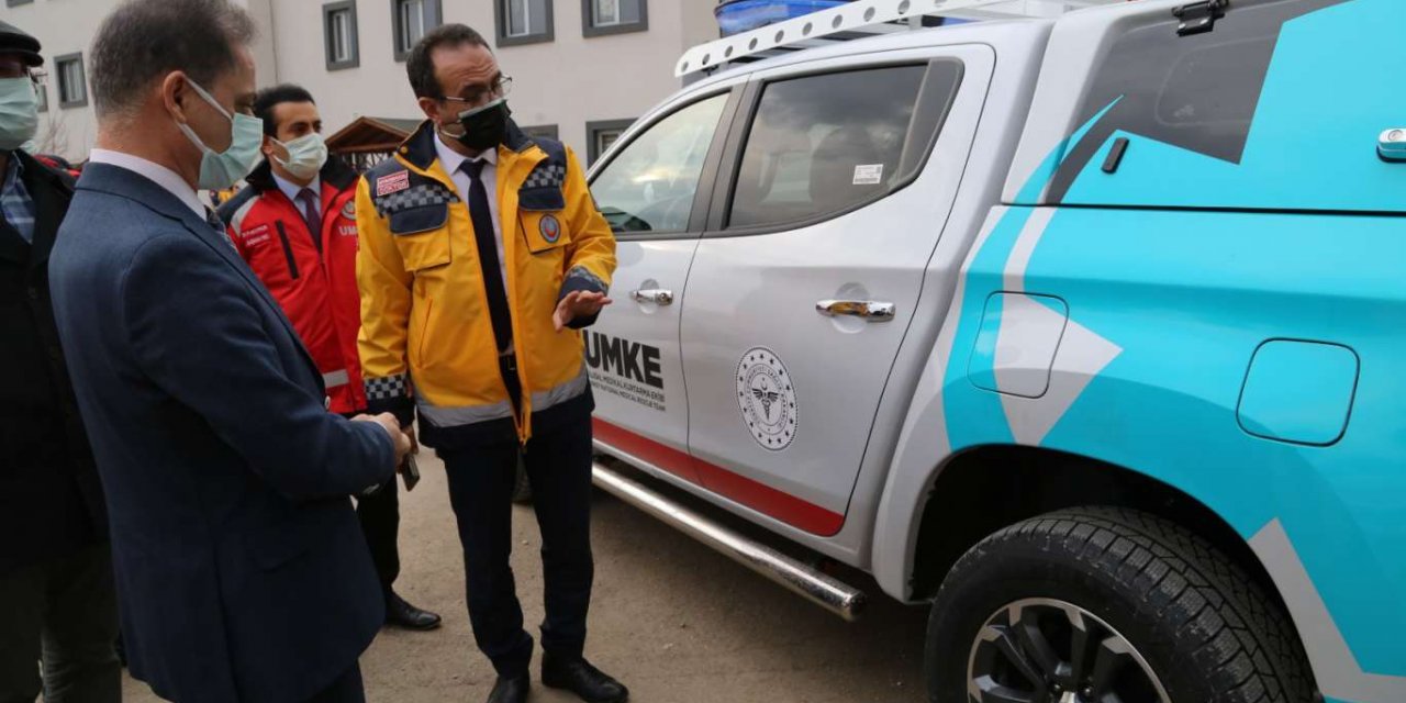 Diyarbakır’da yeni ambulans ve UMKE araçları hizmete alındı