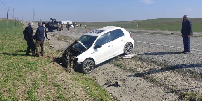 Diyarbakır-Silvan karayolunda takla atan araçtan sağ kurtuldular
