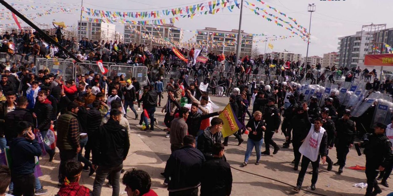 HDP'nin Diyarbakır'daki Nevruz etkinliği olaylı geçti