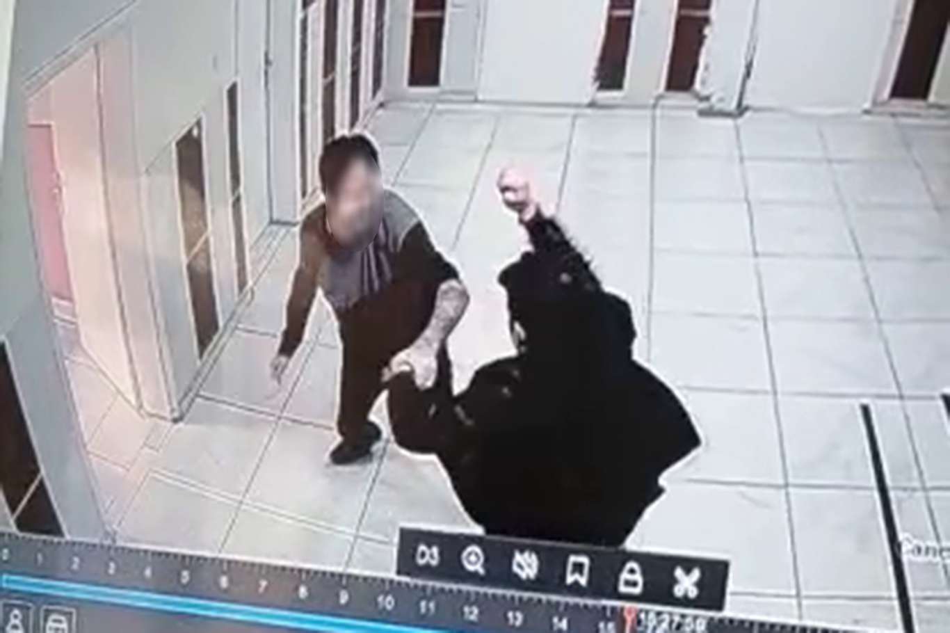 Diyarbakır'da veli-öğretmen kavgası kameraya yansıdı