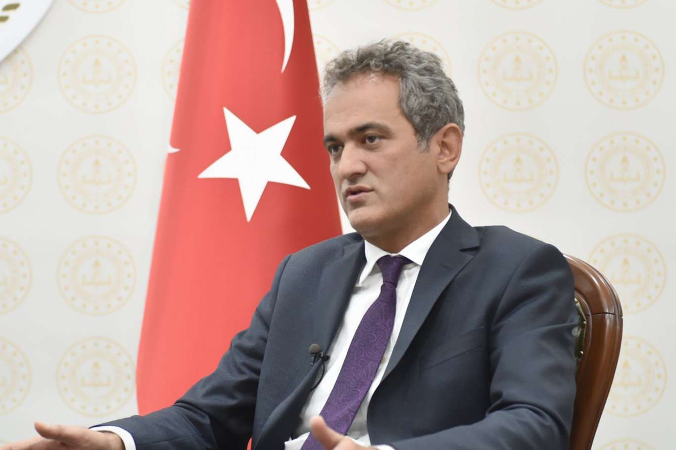 Bakan Mahmut Özer: Ara tatilde öğretmen seminerleri online olacak