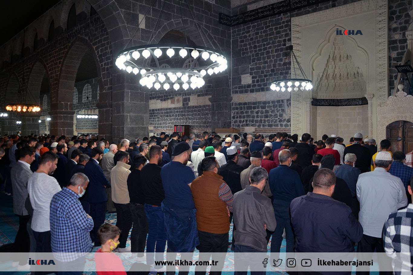 Diyarbakır'da ilk teravih namazı kılındı