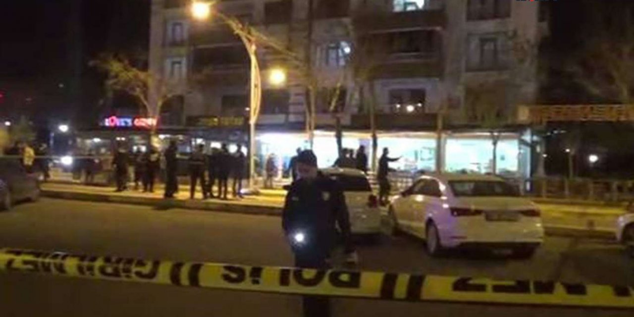 Diyarbakır Mahabat Bulvarında kıraathaneye saldırı: Biri ağır 3 yaralı