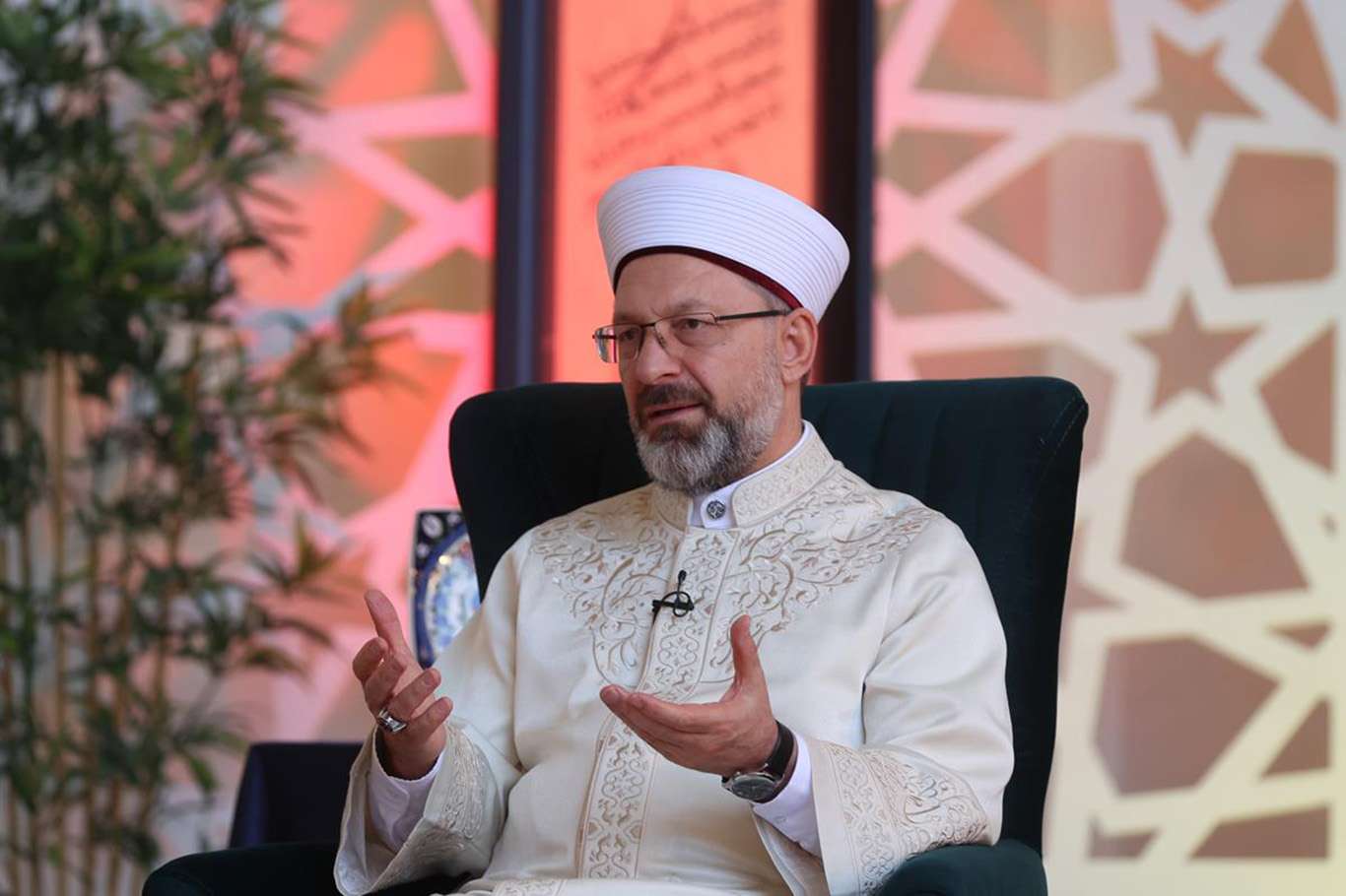 Diyanet İşleri Başkanı Erbaş: İsveç makamları İslam'a karşı işlenen suça ortak olmuştur