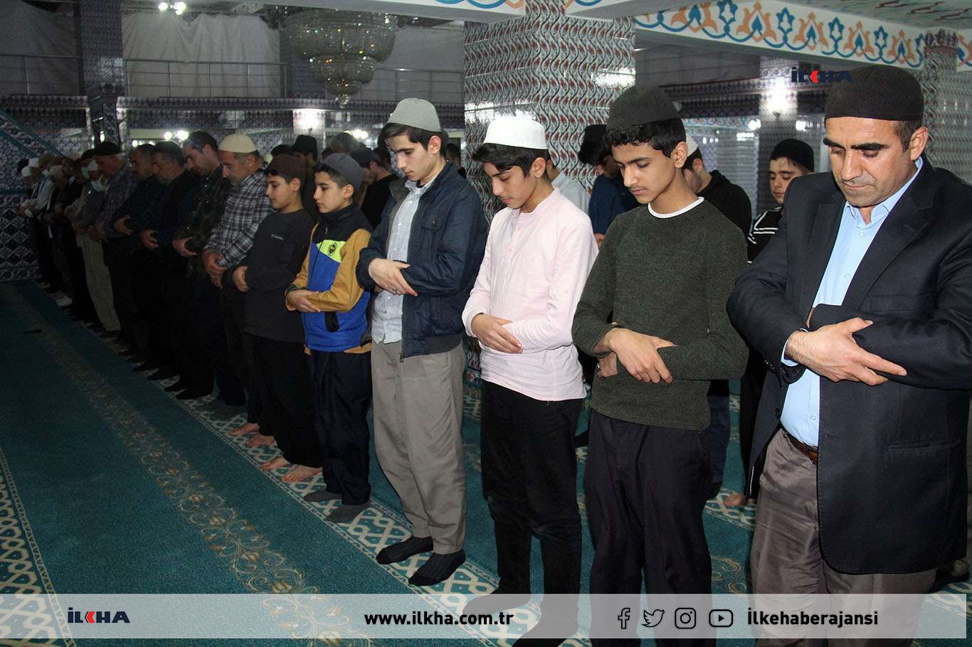 Asırlar önce başlayan hatimle teravih namazı camilerde yaşatılmaya devam ediyor