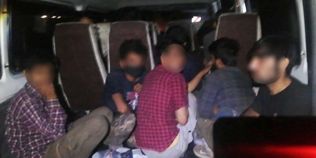 Diyarbakır'da 8 düzensiz göçmen yakalandı