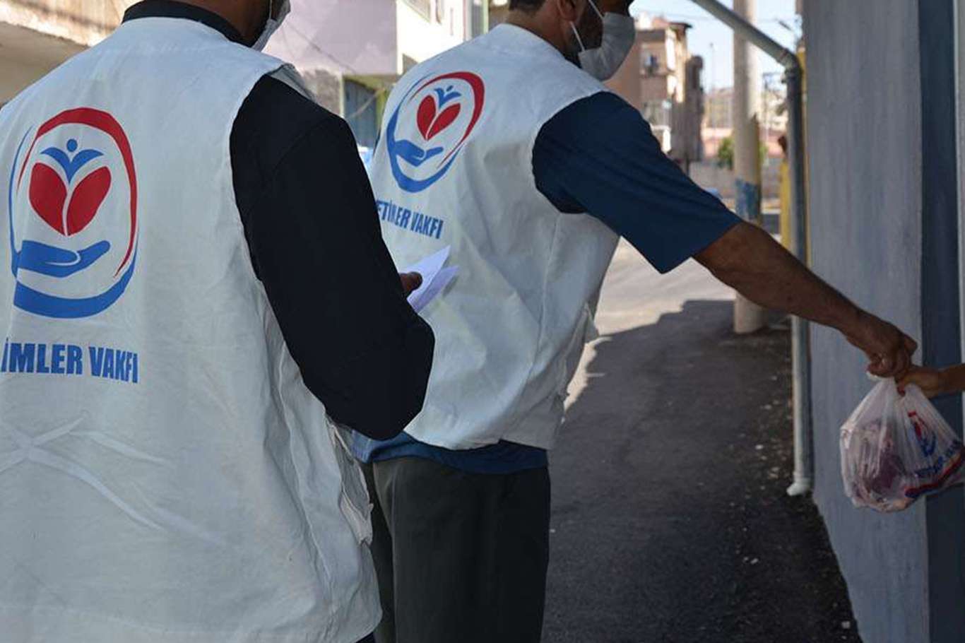 Weqfa Êtîman di meha Remezanê de ji hezaran malbatan re alîkarîyê kir