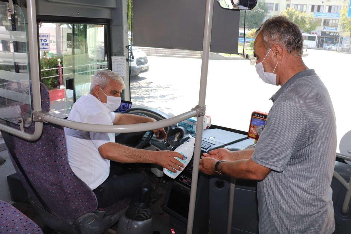 Maske zorunluluğu kaldırıldı