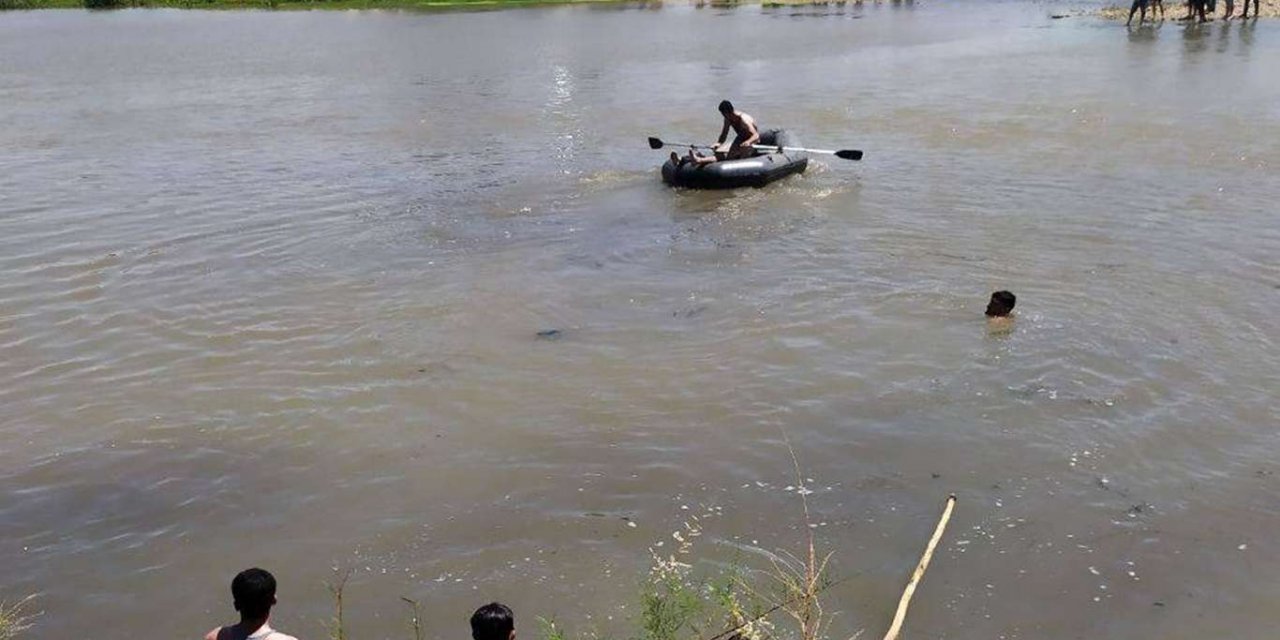 Diyarbakır Sur Bağıvar'da Dicle Nehri'ne giren 3 genç kayboldu