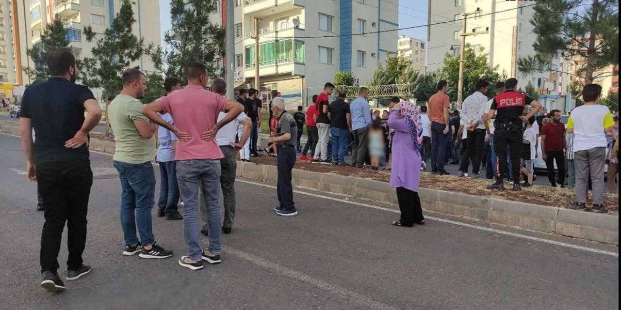 Diyarbakır 500 evlerde yolun karşısına geçmek isteyen çocuğa otomobil çarptı