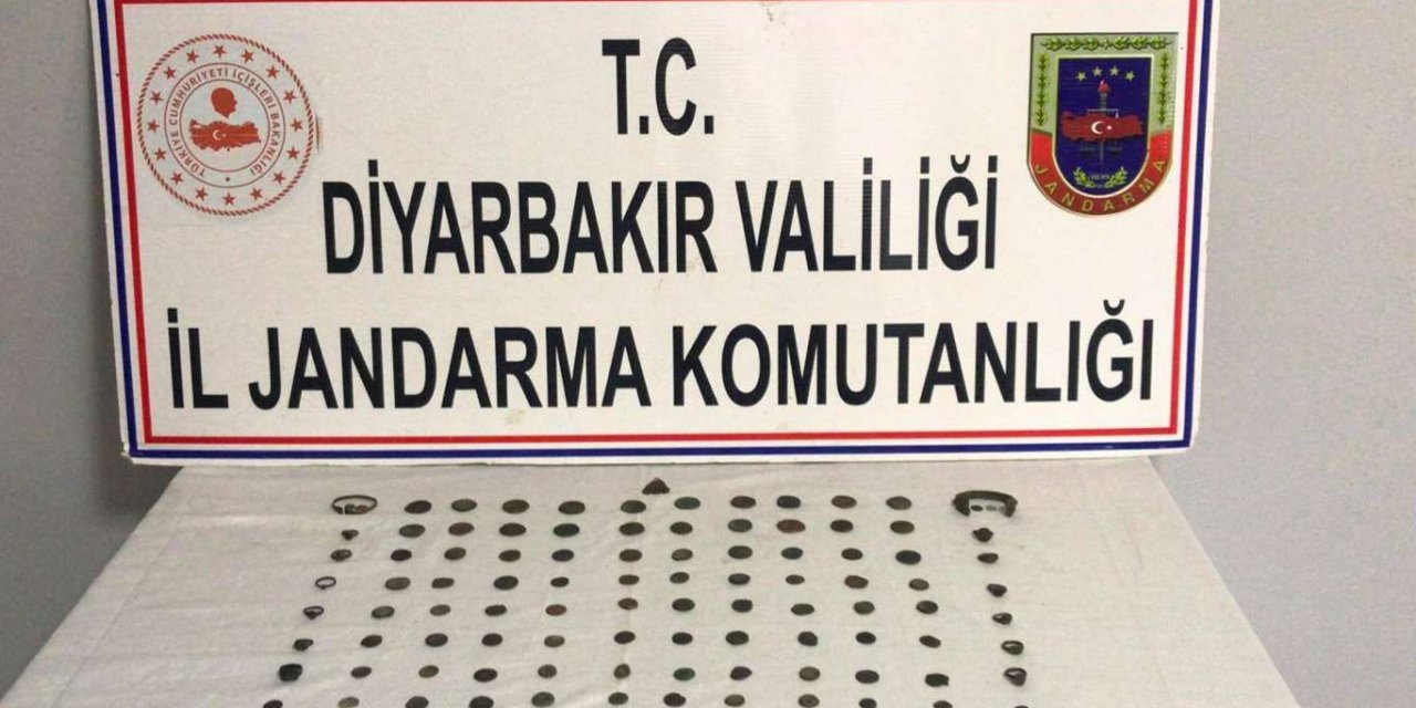 Çınar'da tarih eserler ele geçirildi