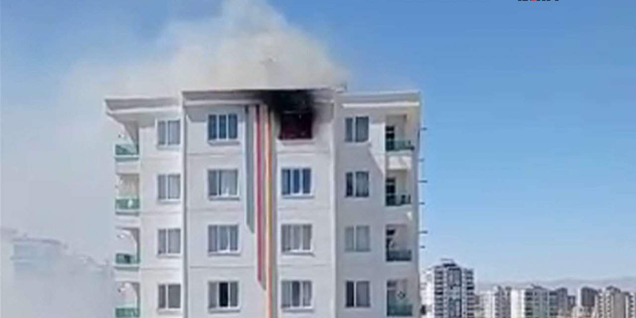 Diyarbakır'da 13 katlı binada yangın