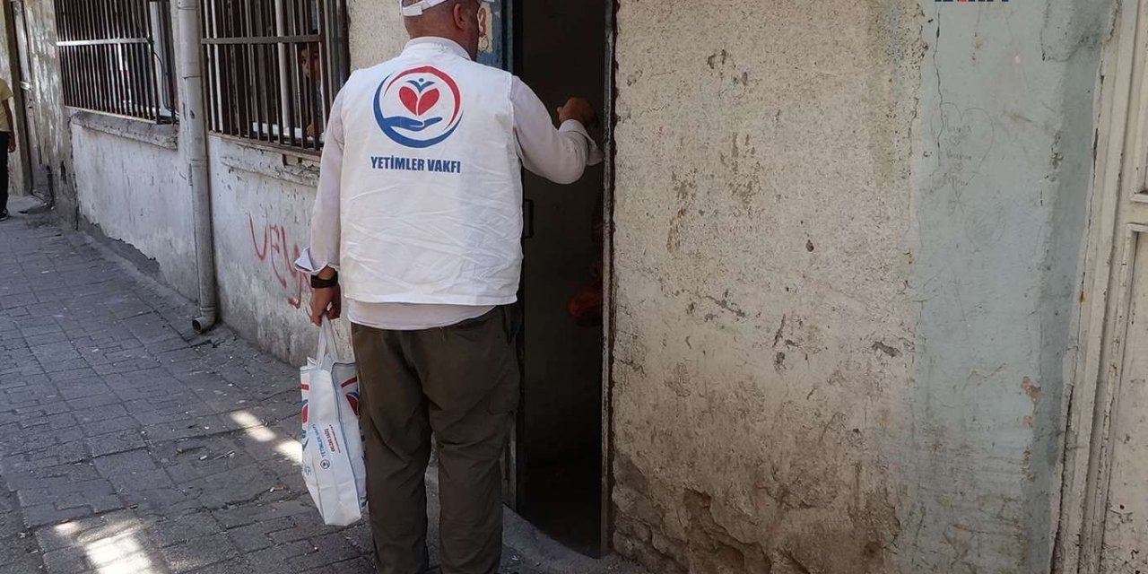 Yetimler Vakfı Diyarbakır'da binlerce aileye kurban eti dağıttı
