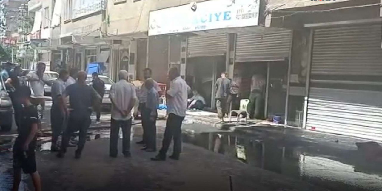 Diyarbakır Şeyh Şamil Mahallesi Lefkoşe Caddesi Çelebi Apartmanda  hırsızların kestiği elektrik kablosu yangına neden oldu