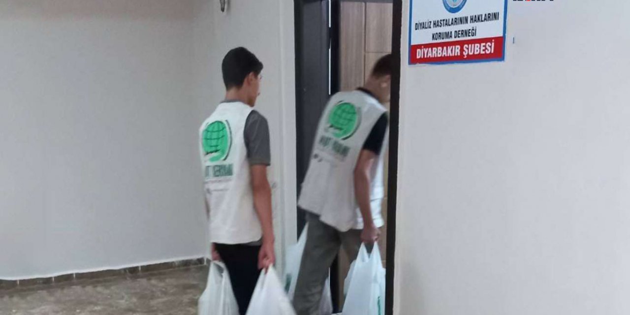 Diyarbakır Umut Kervanı Kurban Bayram'ında diyaliz hastalarını unutmadı