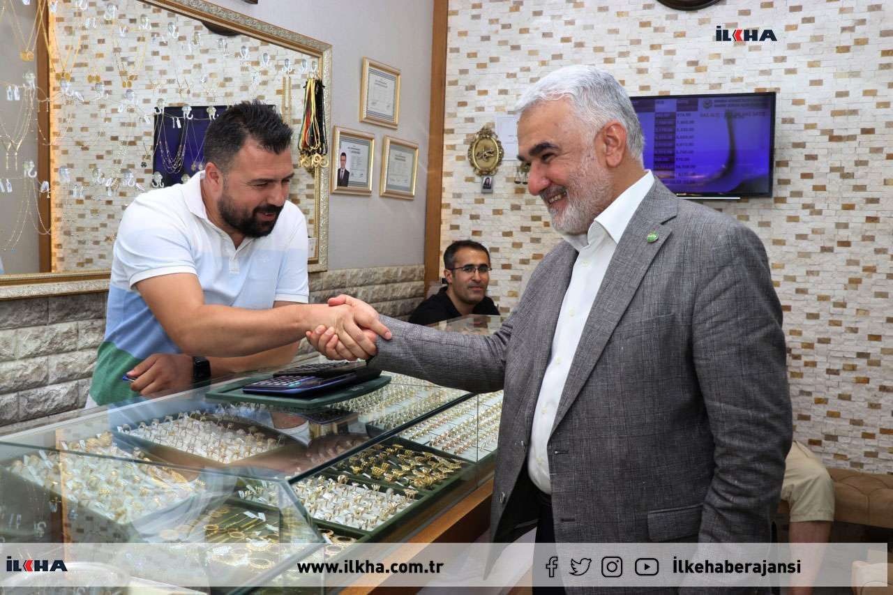 Serokê Giştî yê HUDA PAR'ê Zekerîya Yapicioglu dikandarên Manîsa'yê ziyaret kir