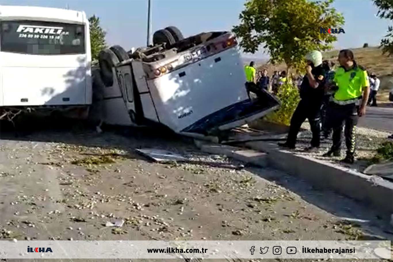 İki servis aracı çarpıştı: 3’ü ağır 22 yaralı