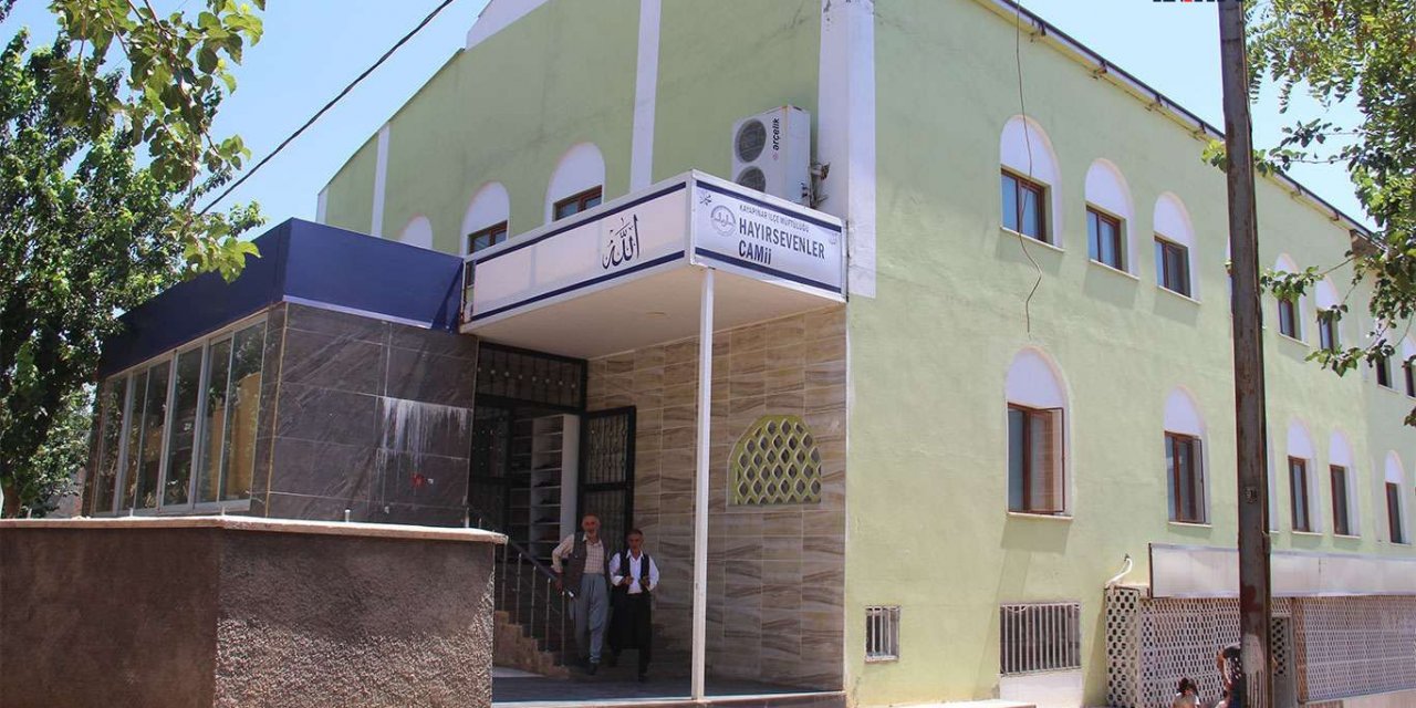 Diyarbakır'da camiye giren hırsızlar klimanın dış ünitesini çaldılar