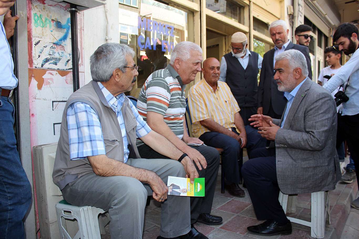 Serokê Giştî yê HUDA PARê Yapicioglu li Îdir û Bazîdê dikandaran zîyaret kir