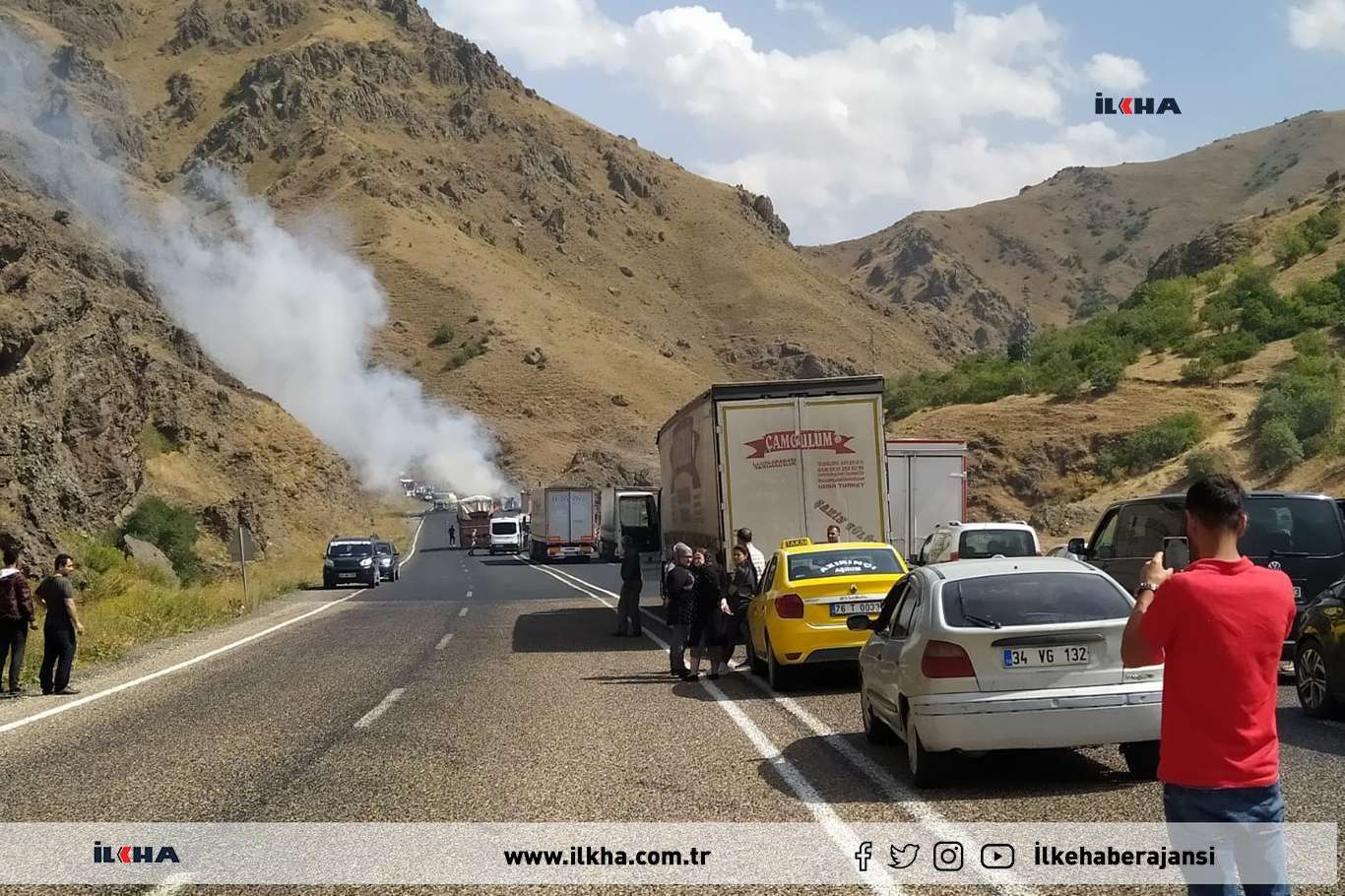 Li Agirî'yê tir û qemyon li hev qelibîn û şewitîn