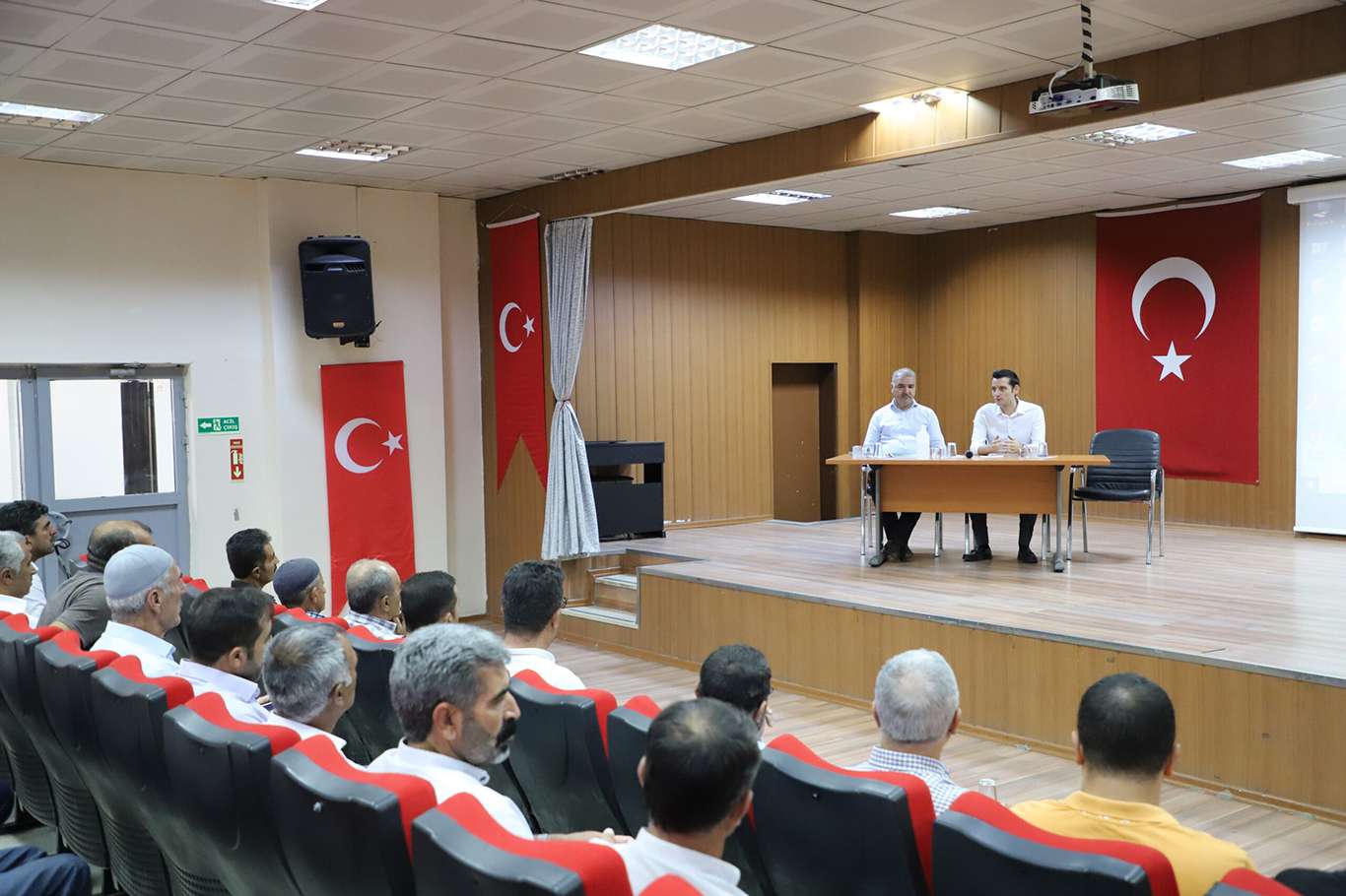 Muhtarlar talep ve önerilerini DİSKİ'ye iletti