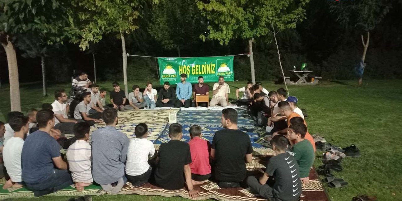 HÜDA PAR Ergani İlçe Gençlik Kolları park buluşmaları etkinliği düzenledi