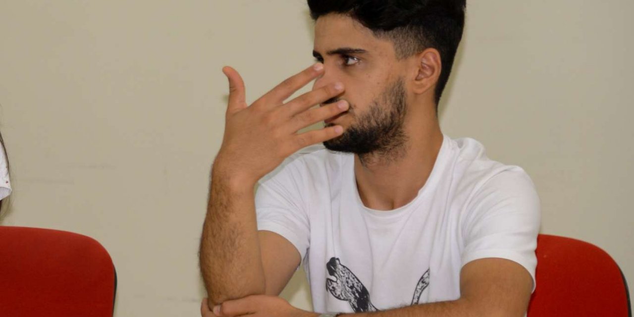 İşitme engelli bireylerin sesi olmak için eğitim alıyorlar