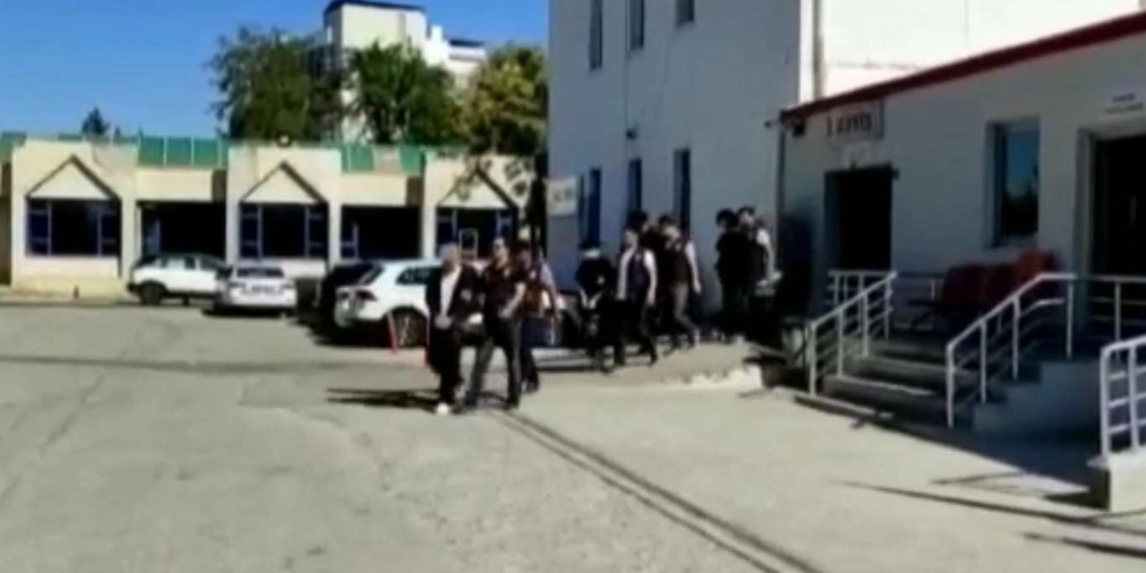 Diyarbakır merkezli 7 ilde veri avı operasyonu: 10 gözaltı