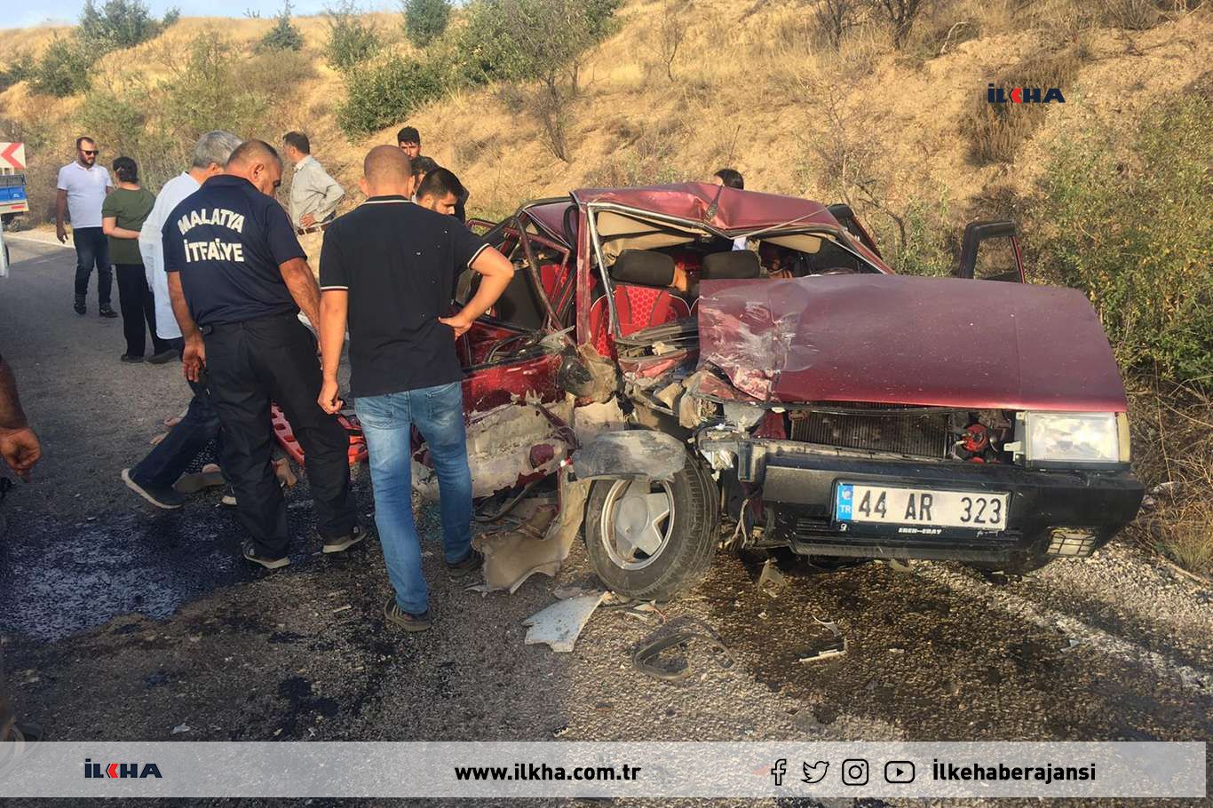 Malatya'da kamyonet ile otomobil çarpıştı: 1 ölü, 4 yaralı