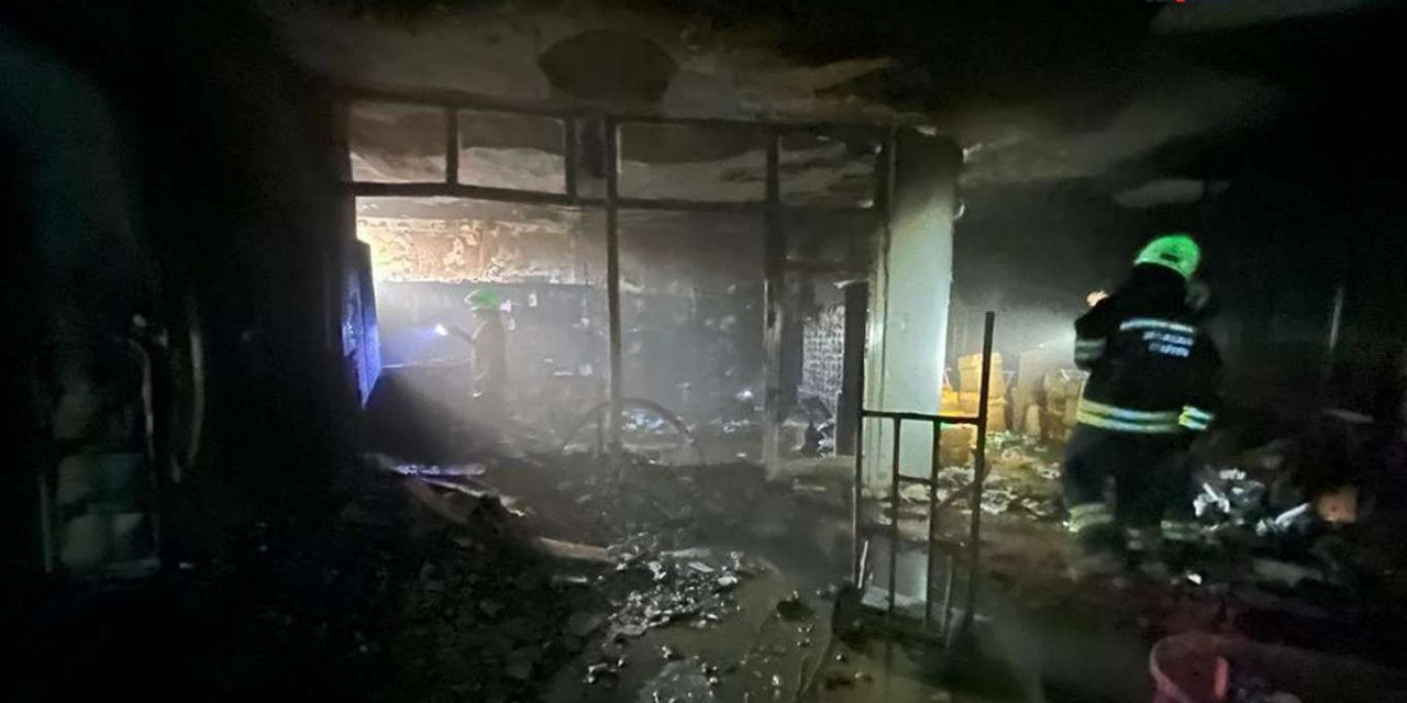 Diyarbakır’da çıkan yangın işyerini kullanılmaz hale getirdi